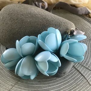 Light blue acrylic tulips statement necklace